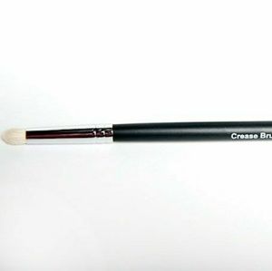 Crease brush